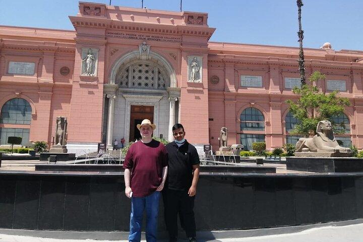 Private Tour Giza pyramids , Sphinx and Egyptian museum with Lunch