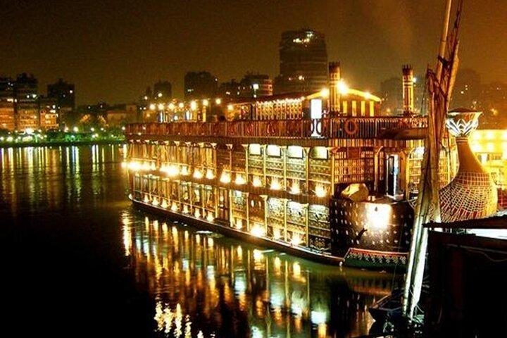 Cairo Dinner Cruise & Al Tannoura Egyptian Heritage Show