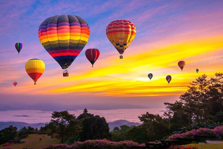 Hot Air Balloon Flight in Dubai with Refreshments Including Pickup & Drop off
