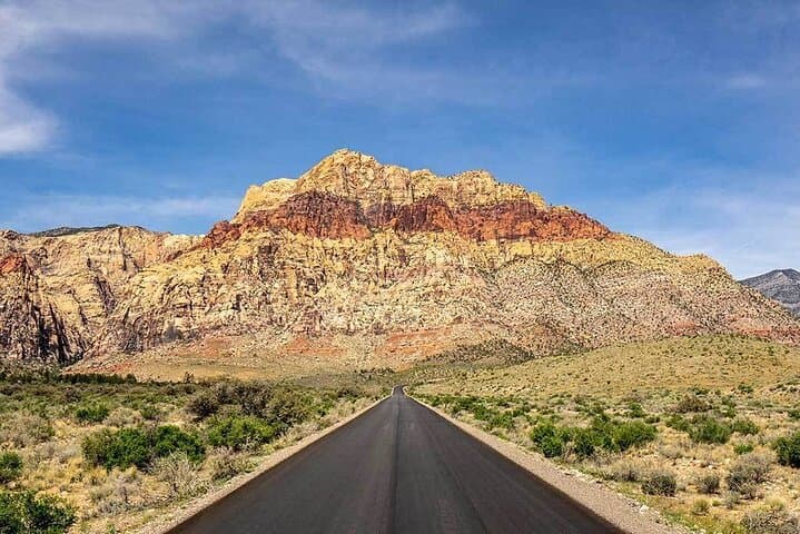 Mojave Desert, Red Rock Sign, Seven Magic Mts