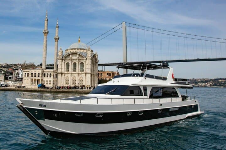 Bosphorus cruise with private boat