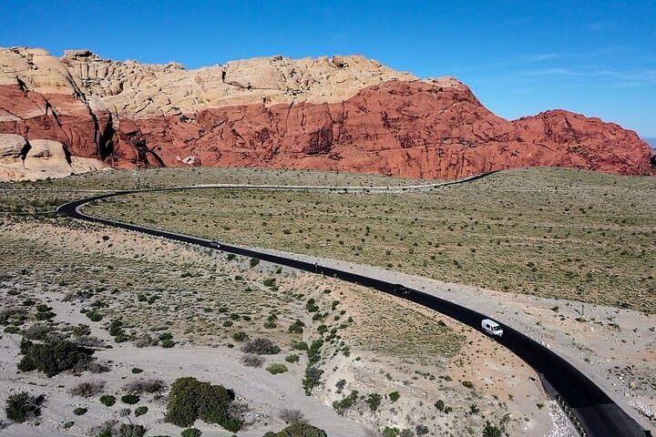 Mojave Desert, Red Rock Sign, Seven Magic Mts