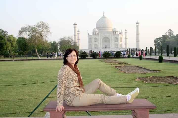 Private Taj Mahal and Agra Full-Day Tour From Jaipur