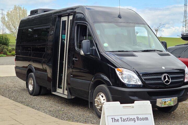 Willamette Valley Wine Tour with Lunch