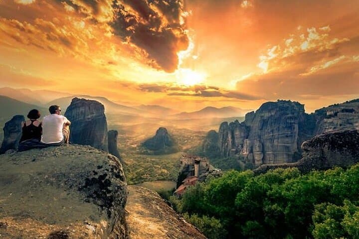 A unique day private tour to Meteora Monasteries from Athens