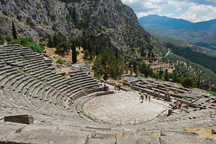 Full-Day Private Arachova and Delphi Tour from Athens