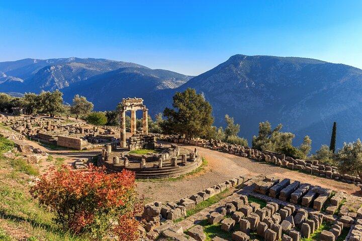 Full-Day Private Arachova and Delphi Tour from Athens