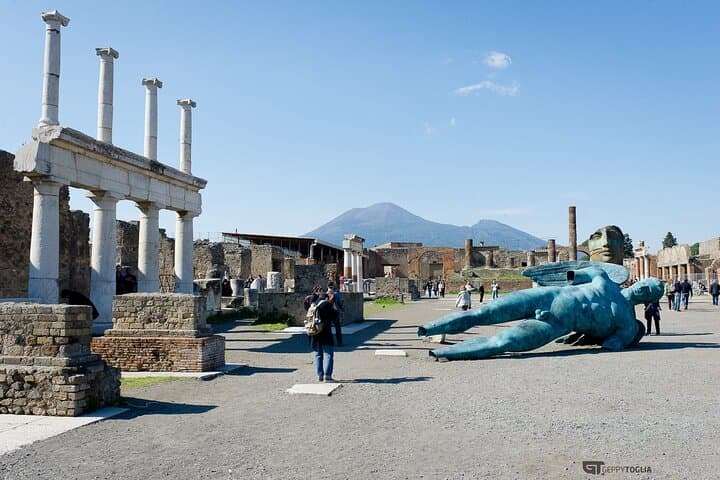 Positano, Sorrento and Pompeii Day Tour from Naples