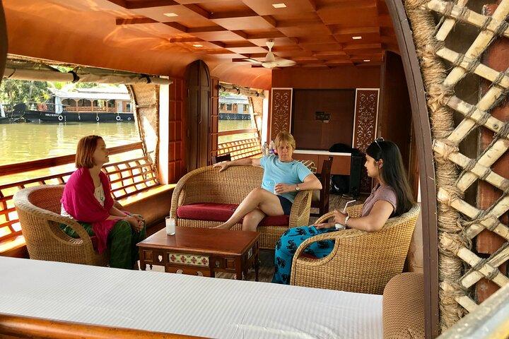 Private Kerala Backwaters Houseboat Cruise with Lunch from Kochi