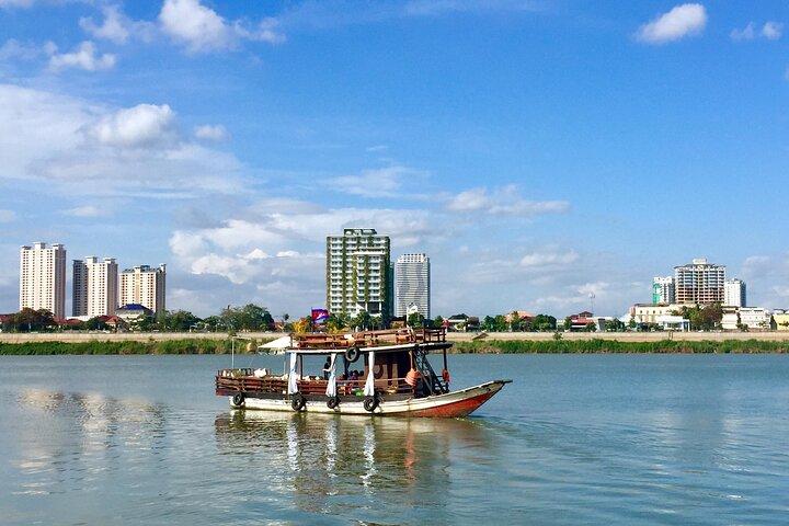 Half Day Silk Island Cruise and Tours with English speaking guide