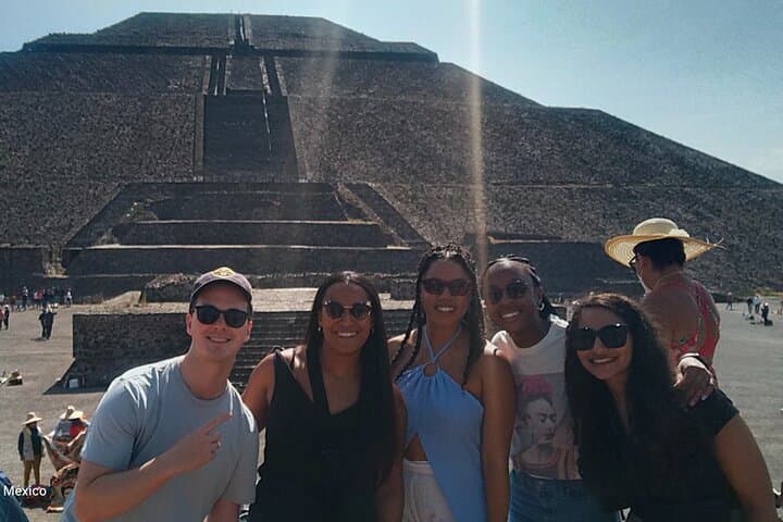 Private Tour Teotihuacan Pyramids & Basilica of Guadalupe