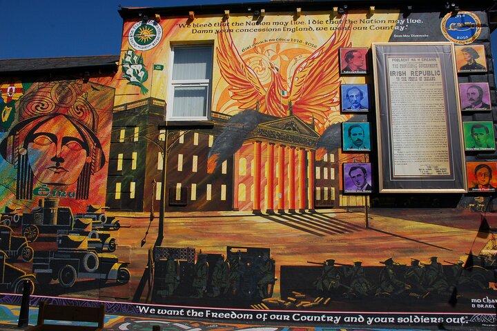 Belfast Famous Black Taxi Tour Political Murals & Peace Wall 2 Hr