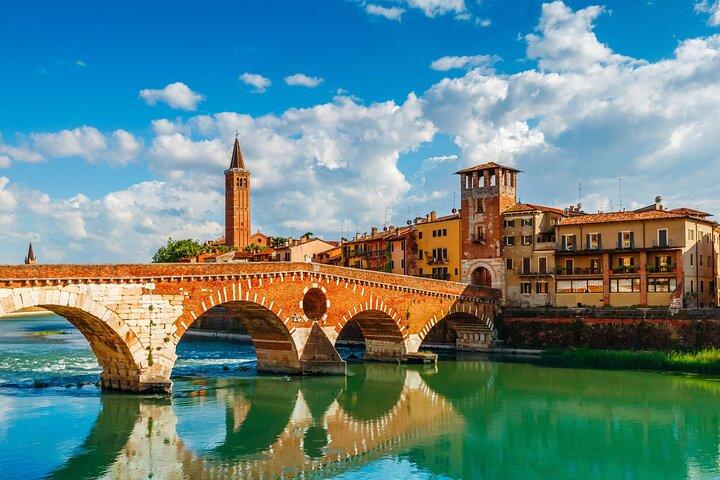 Verona Scavenger Hunt & Highlights Self-Guided Walking Tour