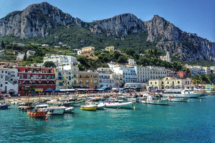 Capri: Boat Experience from Naples