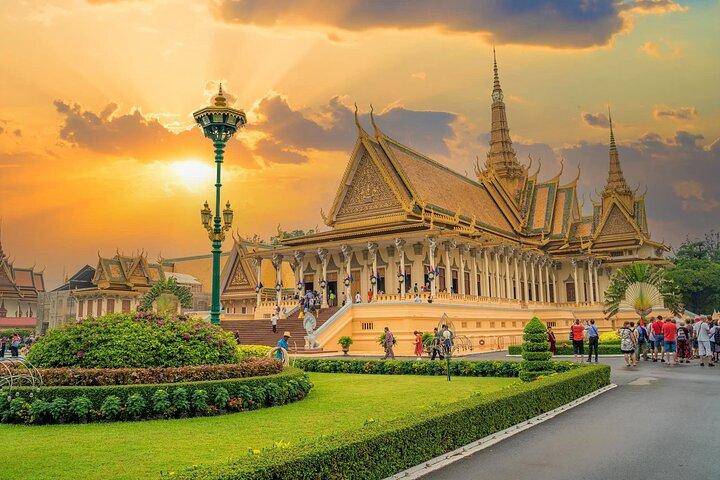 Cambodia 7 Days Tour from Siem Reap to Battambang and Phnom Penh