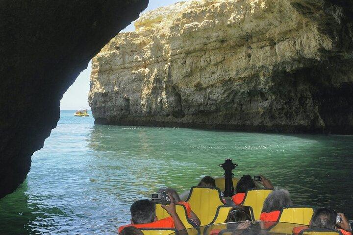 Dreamer Cave and Dolphins Boat Tour with Transport from Albufeira