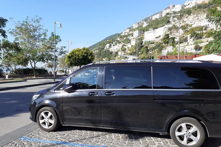 Private transfer to Positano via Pompeii