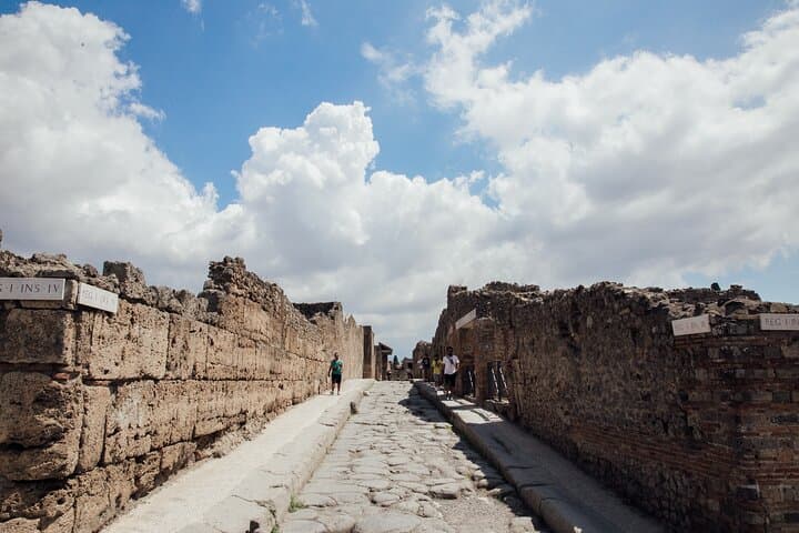 Pompeii’s Secret Tales Self-Guided Walking Tour
