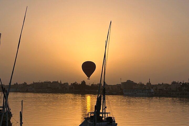 Luxor Hot Air balloon See Valley of the Kings and Hatshepsut temple from above