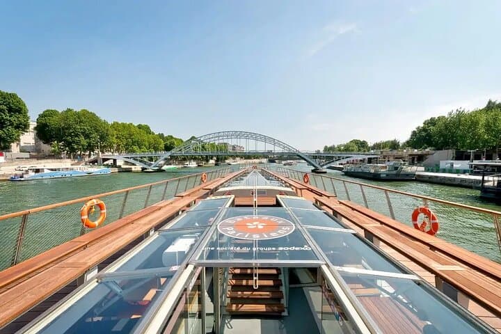 Paris - One Hour Seine River Cruise with Recorded Commentary