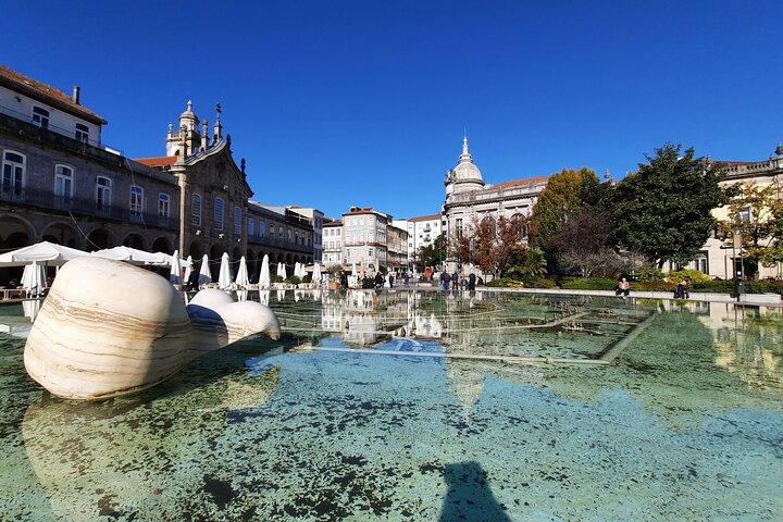 Braga and Guimarães Historical and Cultural Tour from Porto