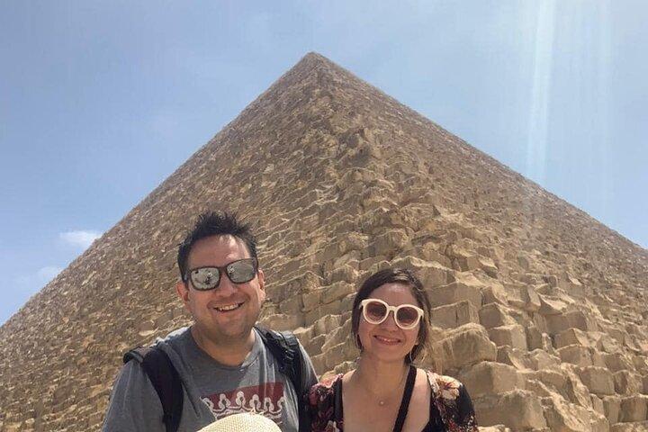 8-Hour Private Tour Giza Pyramids, Egyptian Museum and Bazaar from Cairo