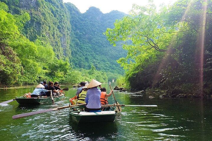 Ninh Binh full day-Hoa Lu temple & biking, Tam Coc boat trip, Dragon mountain