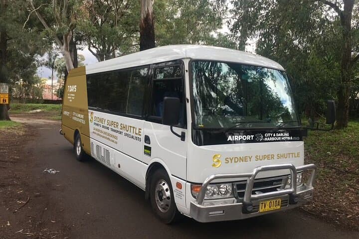 Sydney Airport to Sydney CBD shared ride seat in vehicle shuttle transfer