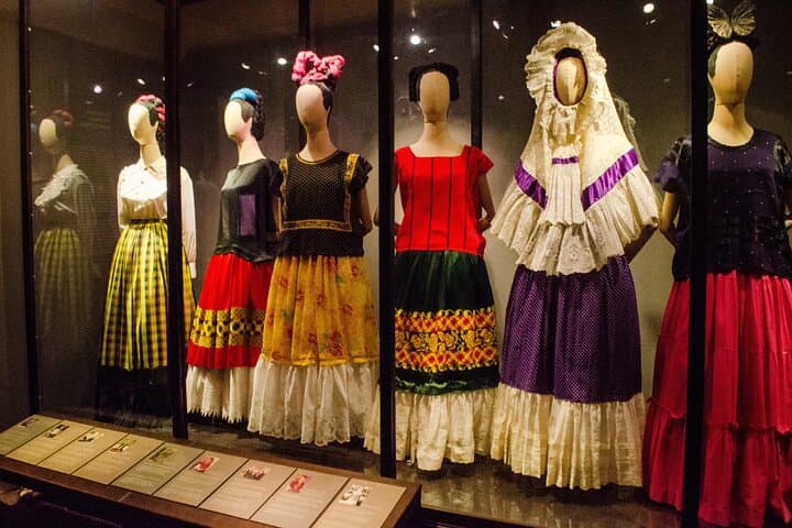 EXCLUSIVE TOUR Frida Kahlo Museum - SMALL GROUPS