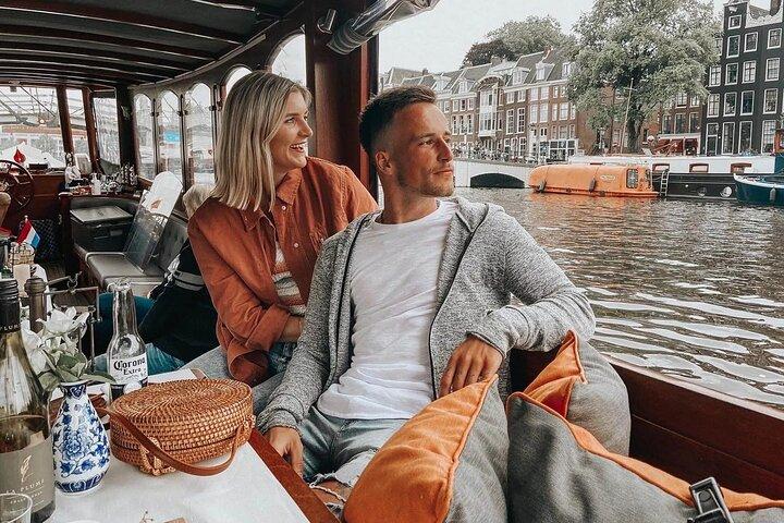 Amsterdam Small-Group Bike Tour With Canal Cruise, Drinks, Cheese