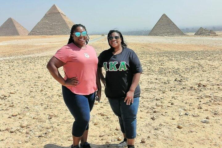 Private Day-Trip to Giza Pyramids Egyptian Museum & Khan el-Khalili Bazaar