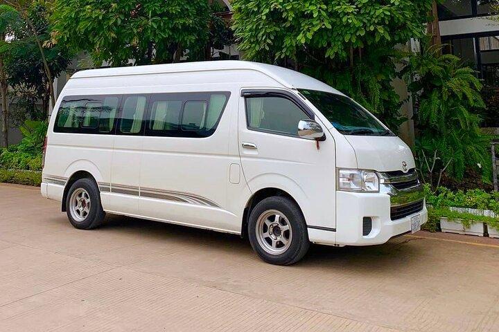 Private Taxi Transfer Siem Reap - Bangkok Car - Minivan