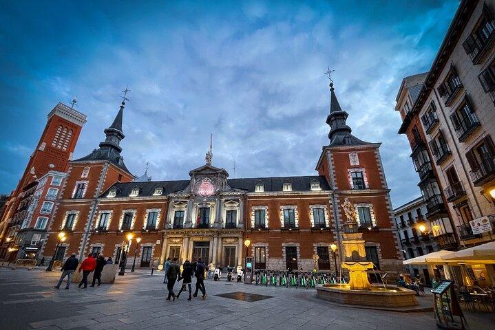 Madrid : Puerta del Sol, Plaza Mayor and Royal Palace