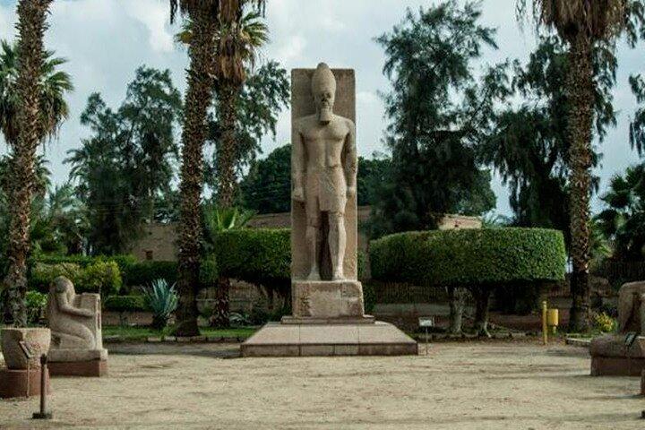 Day tour to Giza Pyramids, Memphis & Sakkara