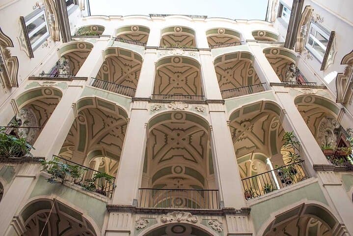 Tour of the historic center of Naples and National Archaeological Museum with local guide