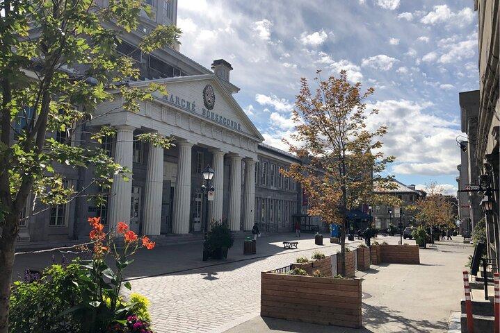 Montréal Self-Guided City Walking Tour & Scavenger Hunt
