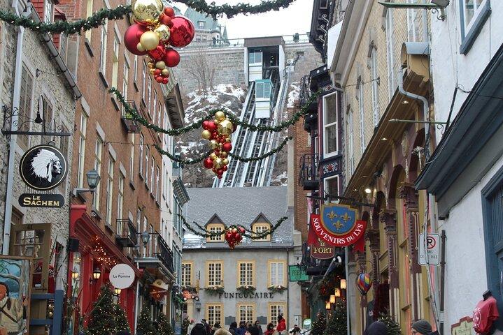 Quebec Self-Guided City Walking Tour & Scavenger Hunt