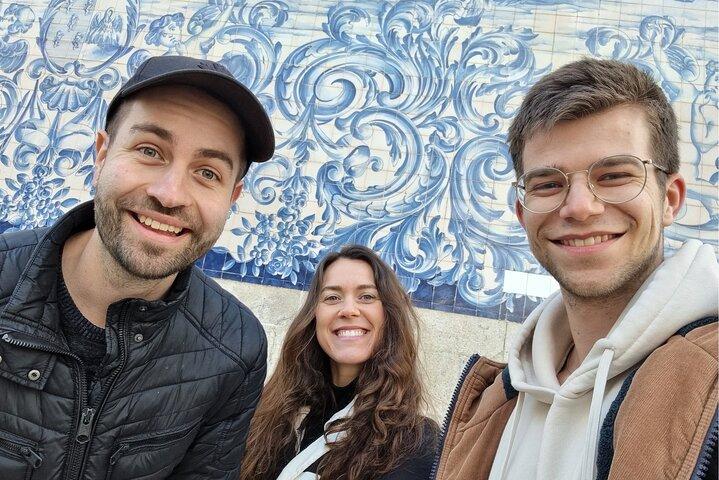 Porto Self-Guided City Walking Tour & Scavenger Hunt