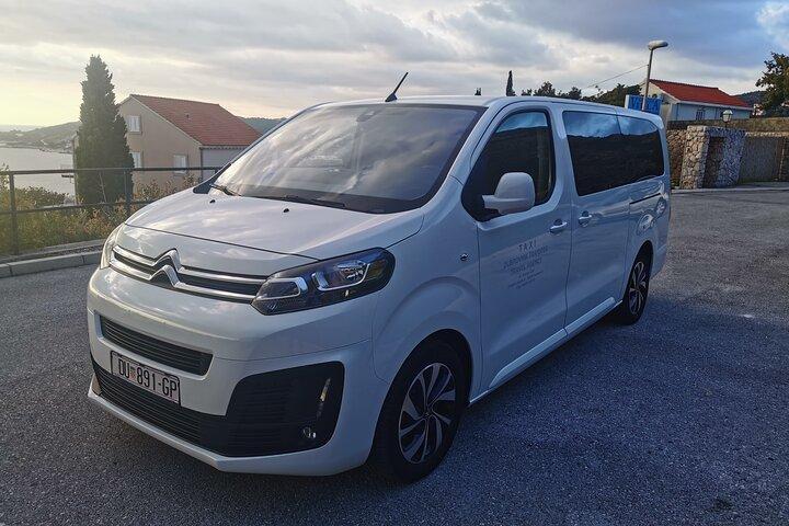 Private Transfer by 8 seats van from or to the Dubrovnik Airport