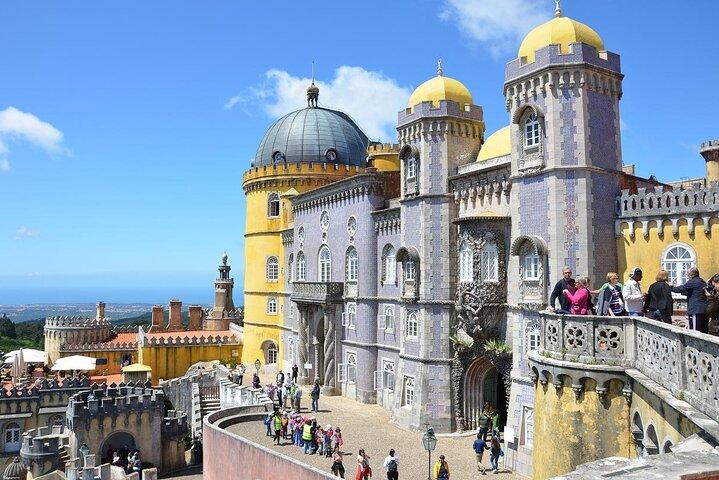 Magic morning tour in Sintra, Palace of Pena and Cabo da Roca from Cascais
