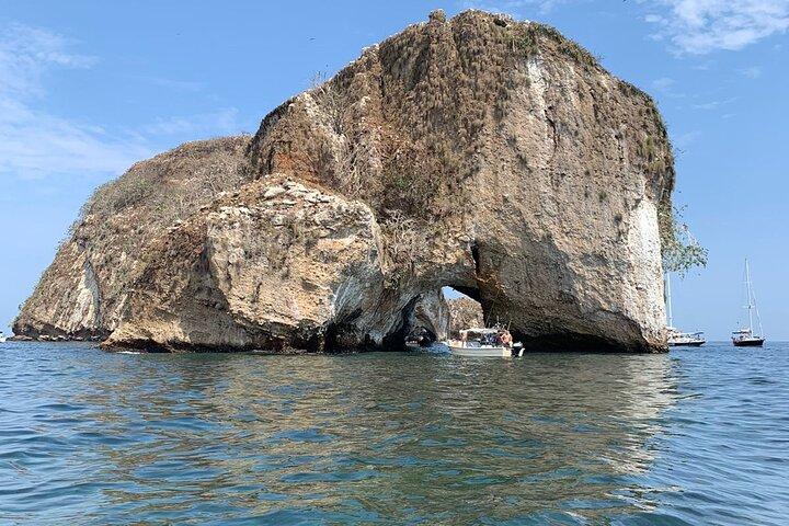 Puerto Vallarta snorkel tour at Los Arcos