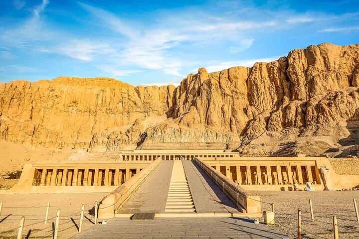 Private Luxor day Tour from Luxor Airport Including Boat Tour