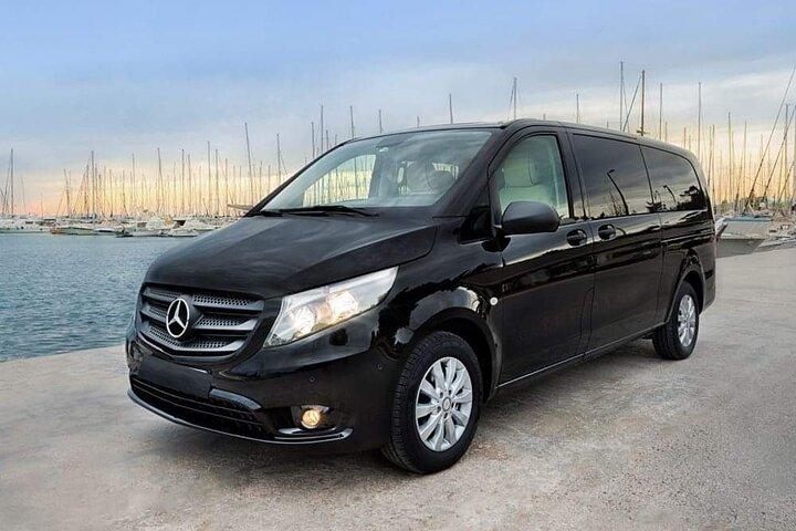 Private Athens Airport Transfer to City (Minivan Up to 7)
