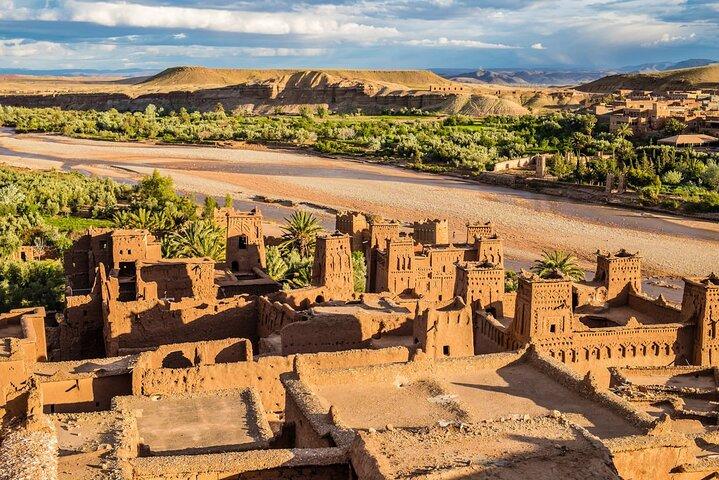 6 Day Private Morocco Tour from Marrakech to Desert, Chefchaouen and Tangier