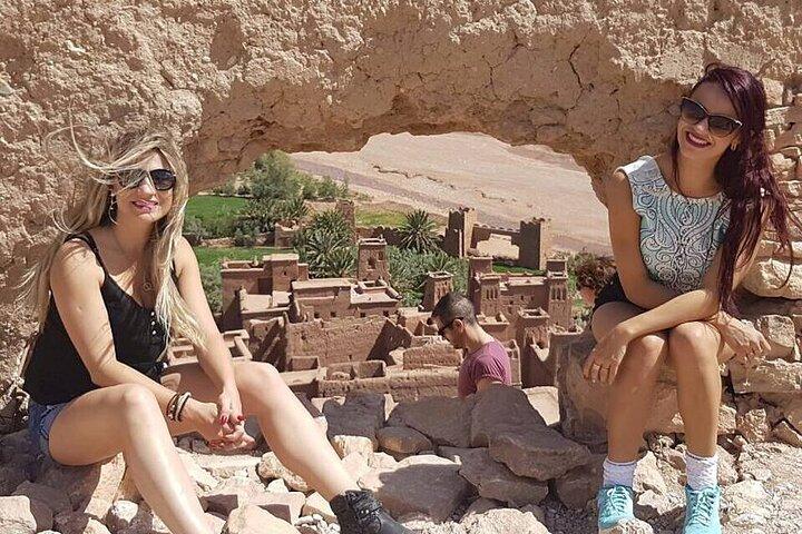 6 Day Private Morocco Tour from Marrakech to Desert, Chefchaouen and Tangier
