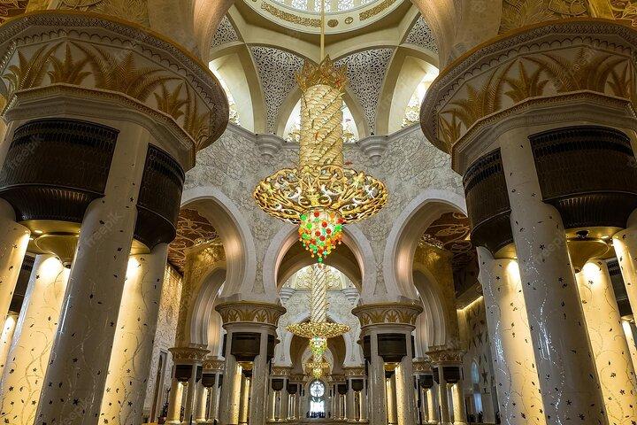 Private Half-Day Tour To Sheikh Zayed Grand Mosque & Louvre Museum in Abu Dhabi