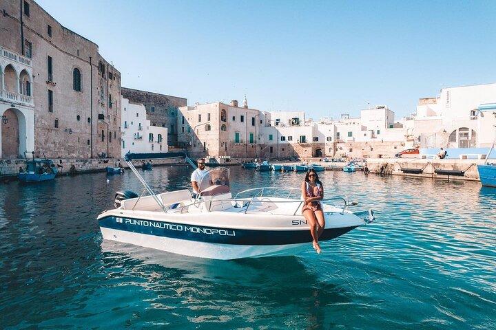 PRIVATE boat tour from Monopoli 3h or 5h with Skipper and Aperitif