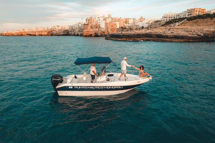 PRIVATE boat tour from Monopoli 3h or 5h with Skipper and Aperitif
