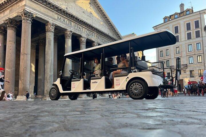 Private golf-cart tour in Rome