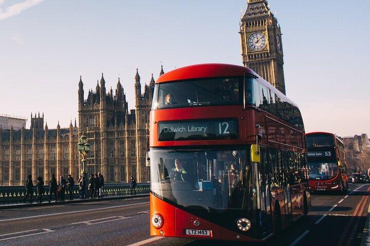 Exciting Full Day Walking Tour - See All London Sites